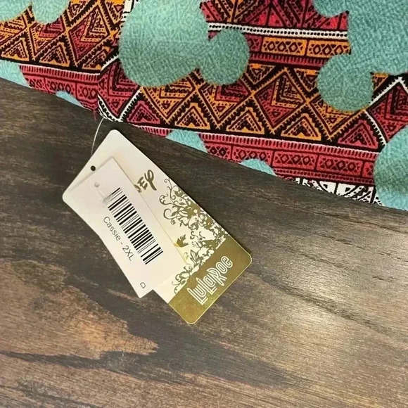 Disney LuLaRoe Mickey Mouse Aztec Pencil Skirt Vibrant Colorful‎ Pattern B56 - Picture 5 of 6